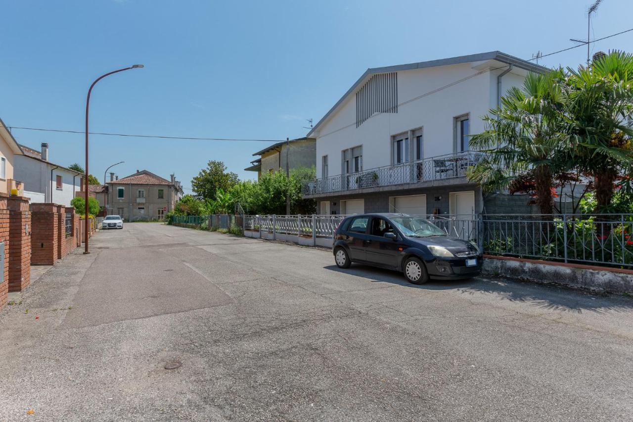Ferienwohnung Ca Fernanda Fiesso Umbertiano Exterior foto